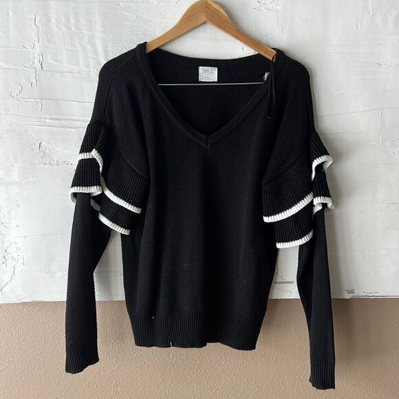 Women’s ruffled long sleeve sweater black and white size large sienna sky - Picture 1 of 3
